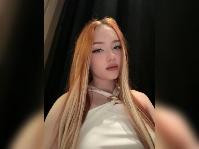 Adult chat with Devvaa: Dancing