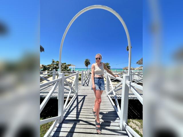 Welcome to cammodel profile for Elymoon: Travel
