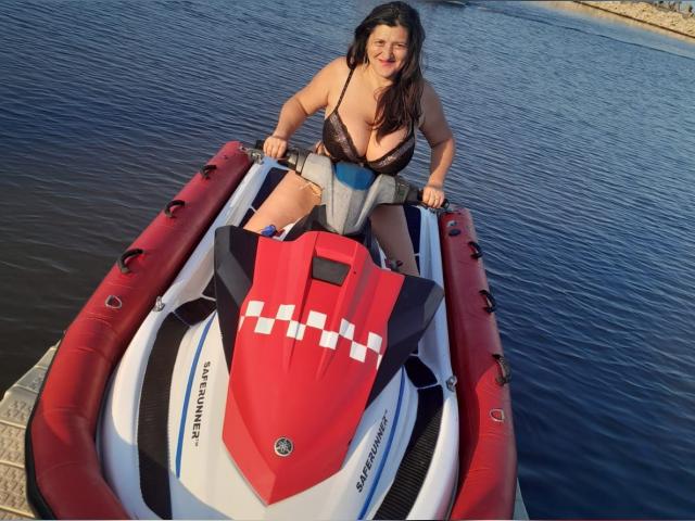 Welcome to cammodel profile for SophiaBliss: Role playing