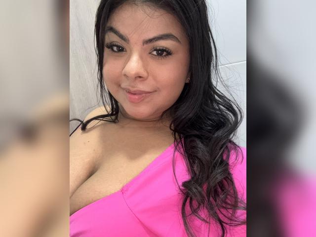 Adult chat with AriaRose: Exhibition