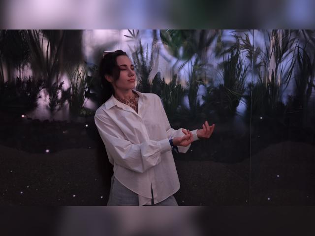 Why not cam2cam with ArianeEsther: Smoking