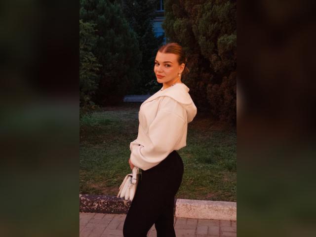 Welcome to cammodel profile for MissFantasy: Dancing