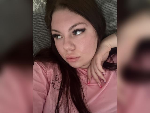 Why not cam2cam with emilyboo: Nipple play