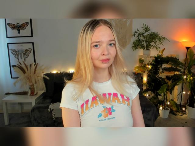 Welcome to cammodel profile for BellaBb: Lingerie & stockings