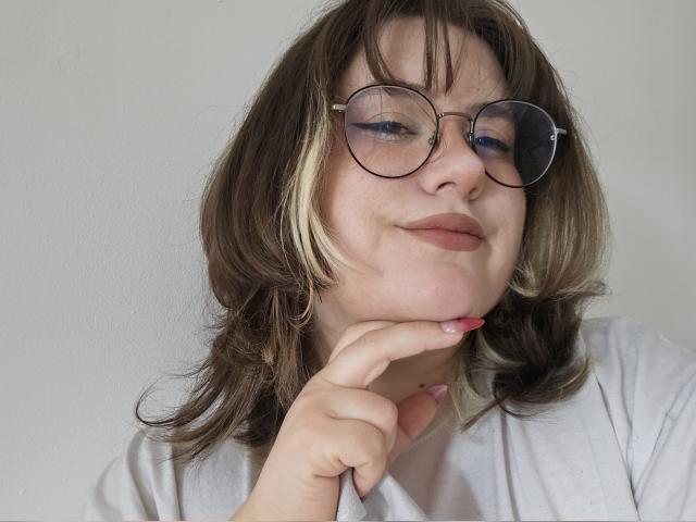 Adult chat with OpheliaLush: Ask about my other interests