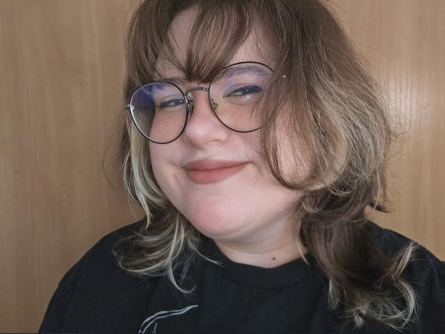 Welcome to cammodel profile for OpheliaLush: Ask about my other interests