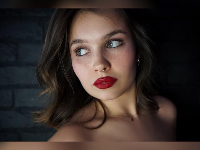 Welcome to cammodel profile for CatherineKaris: Lingerie & stockings