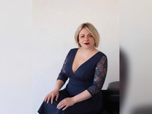 Adult chat with MisssLina: Lingerie & stockings