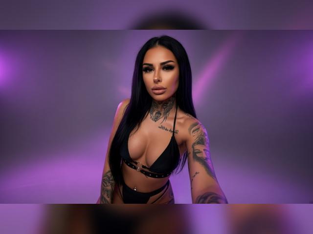 Welcome to cammodel profile for Ashvonpage: Kissing