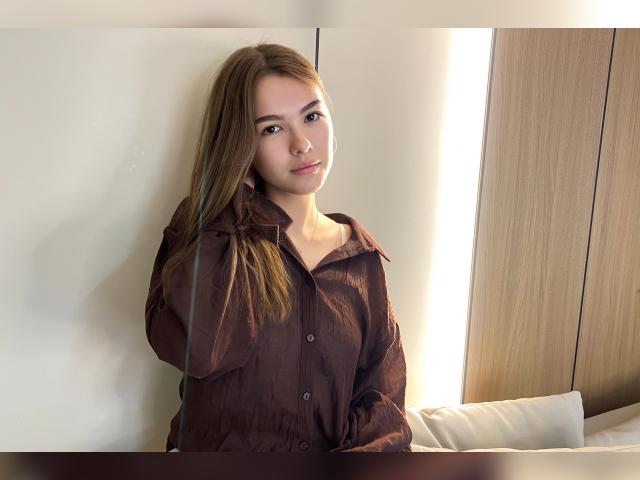 Explore your dreams with webcam model PaisleyM30: Make up