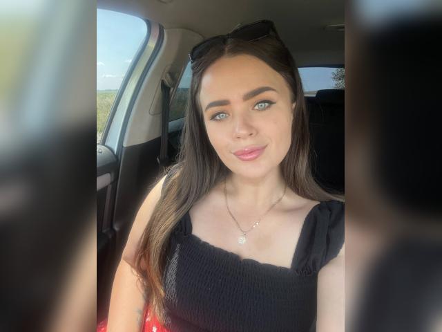 Welcome to cammodel profile for KittyLuna