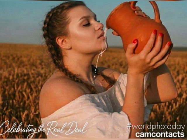 Welcome to cammodel profile for MonnPurr: Books/Reading