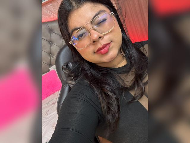 Why not cam2cam with AriaRose: Kissing