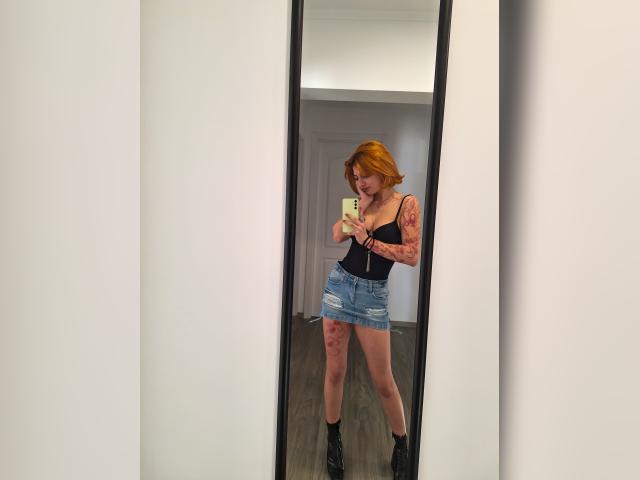 Welcome to cammodel profile for MariaRose: Dancing