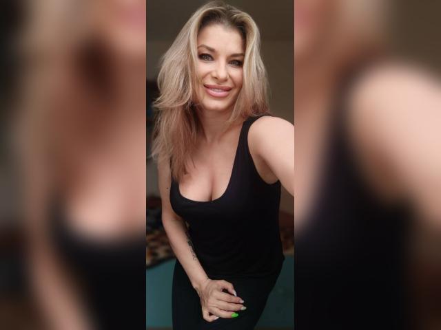 Adult chat with YourSecretWish7: Ask about my other interests