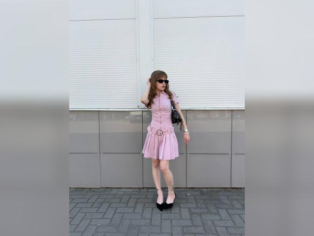 Why not cam2cam with Softkittyy: Cooking