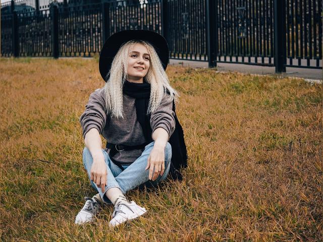 Welcome to cammodel profile for Confession: Role playing