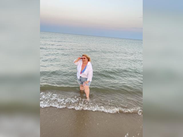 Adult chat with LadyNux: Ask about my other activities