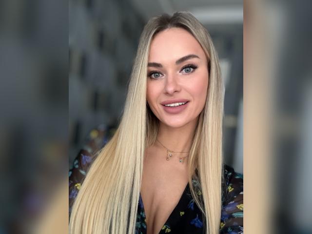 Welcome to cammodel profile for CandyKiss: Dancing