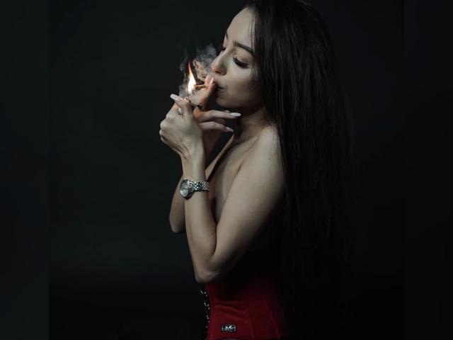 Explore your dreams with webcam model VenusVentrix: Nails