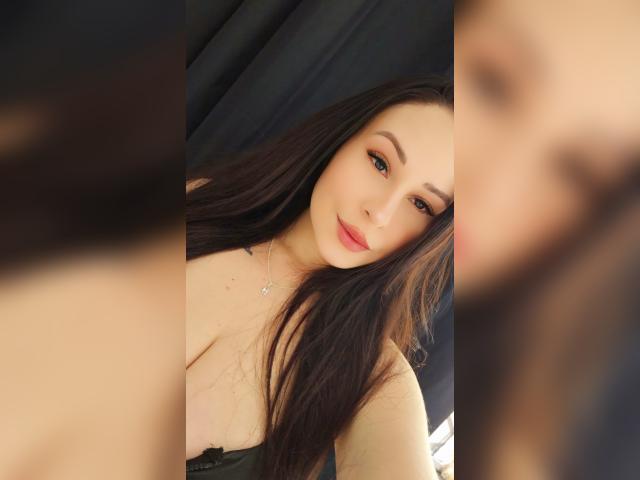 Why not cam2cam with Laviniaa