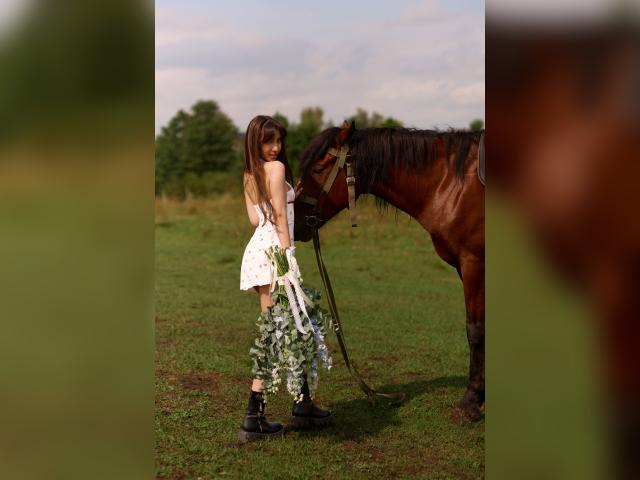 Why not cam2cam with CarolinaBrava: Outfits