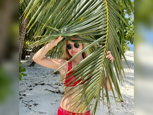 Welcome to cammodel profile for Elymoon: Travel