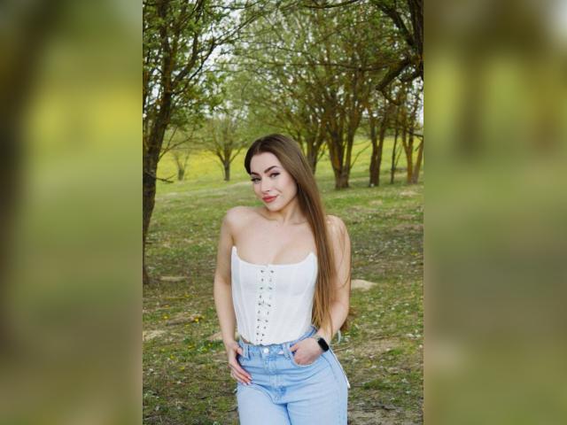 Adult chat with CrystalBeauty: Ask about my Hobbies