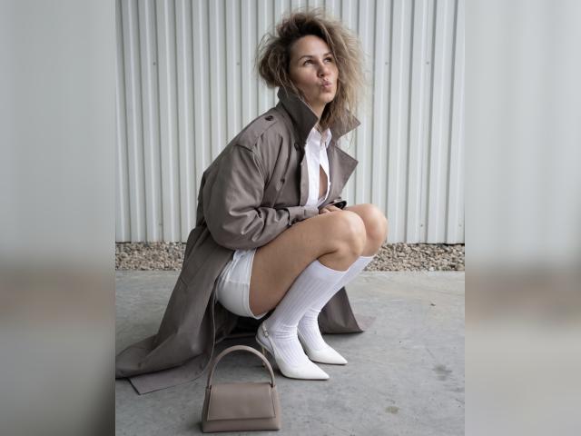 Welcome to cammodel profile for CharmDiva: Cooking