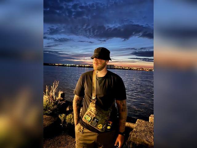 Connect with webcam model GrayCardi: Ask about my other activities