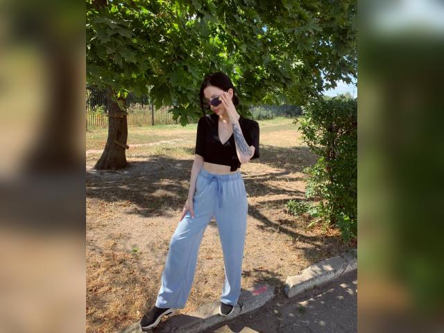 Welcome to cammodel profile for BlondeinBlack: Outfits