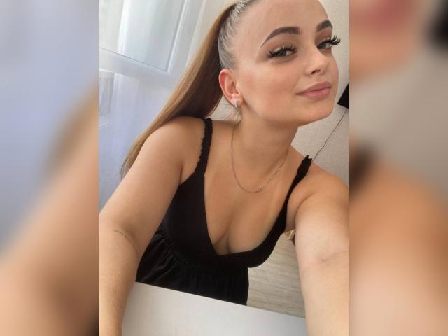 Why not cam2cam with MagicTouch: Ask about my other interests