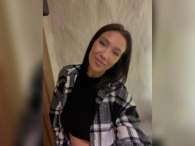 Adult chat with SweetTrouble: Ask about my other interests