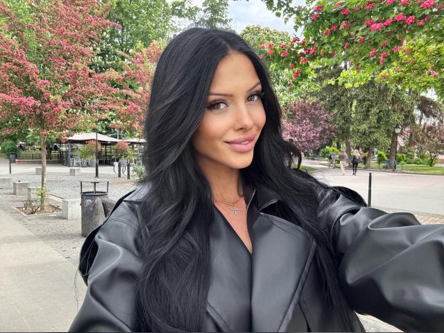 Why not cam2cam with SecretBrunette7: Ask about my other interests
