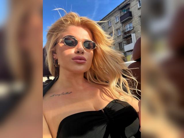 Why not cam2cam with Liliya133256: Lipstick