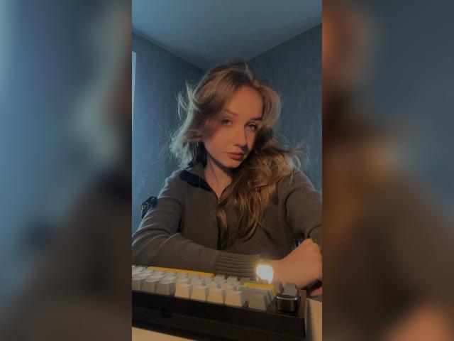 Welcome to cammodel profile for Snezzy: Travel