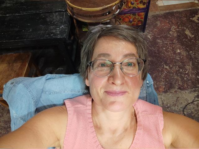 Welcome to cammodel profile for SunsetDonna: Role playing
