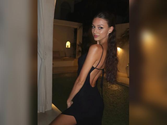 Why not cam2cam with NectarLips: Travel