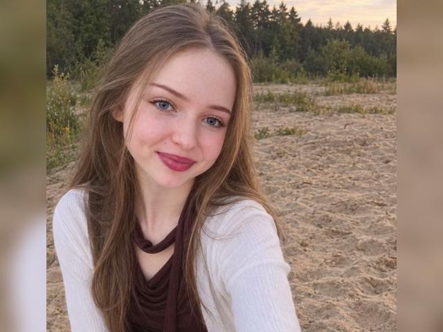 Why not cam2cam with BellaVerde: Exercise