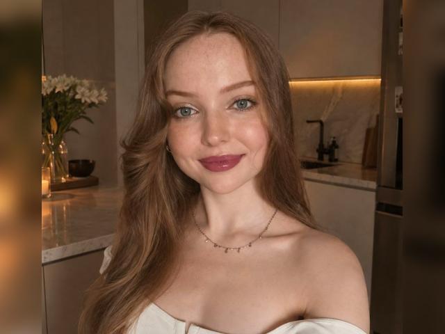 Adult chat with BellaVerde: Travel