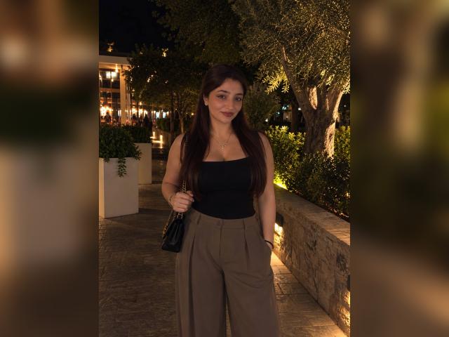 Welcome to cammodel profile for SilentMoon