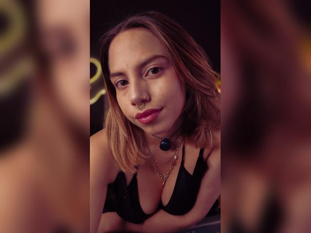 Welcome to cammodel profile for Naturalmariahun: Exhibition