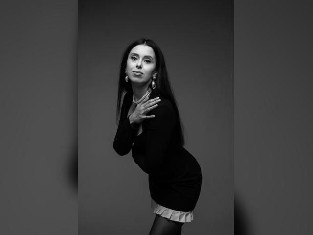 Welcome to cammodel profile for AmberDream: Dancing