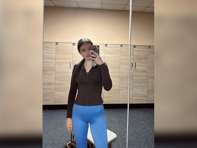 Adult chat with VelvetEyes: Fitness