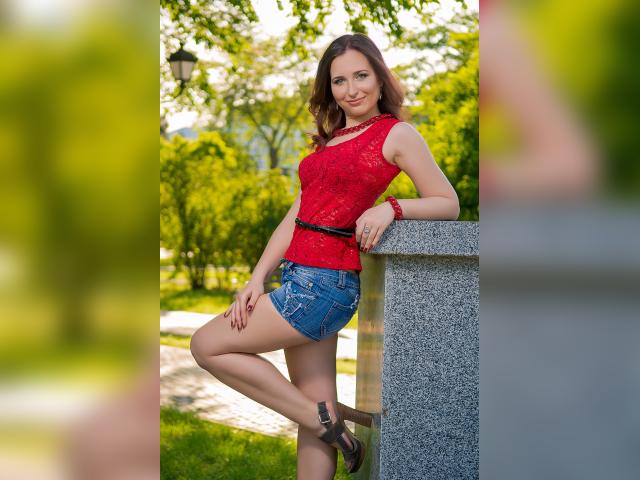 Welcome to cammodel profile for FoxyDream: Cooking