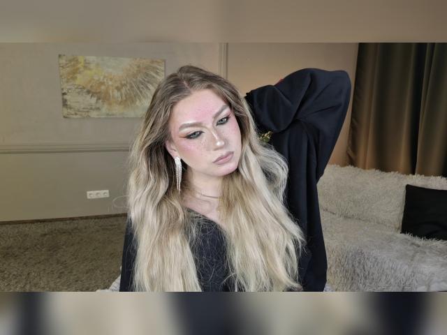 Welcome to cammodel profile for JesSolar: Kissing