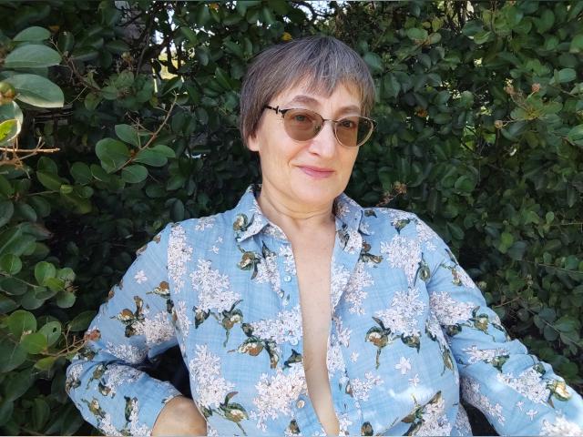 Welcome to cammodel profile for SunsetDonna: Role playing
