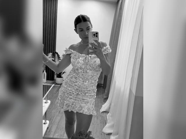 Why not cam2cam with LunaVesper: Travel