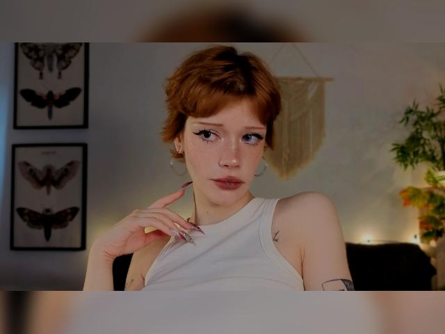 Adult chat with SweetMell: Legs, feet & shoes