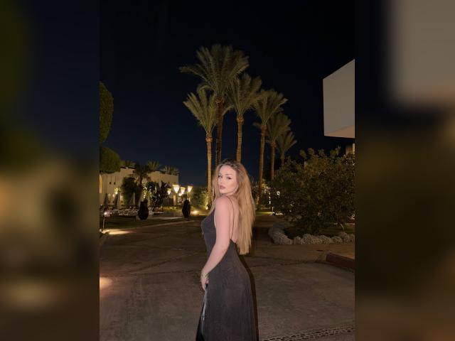 Welcome to cammodel profile for DangerousEyes: Lingerie & stockings